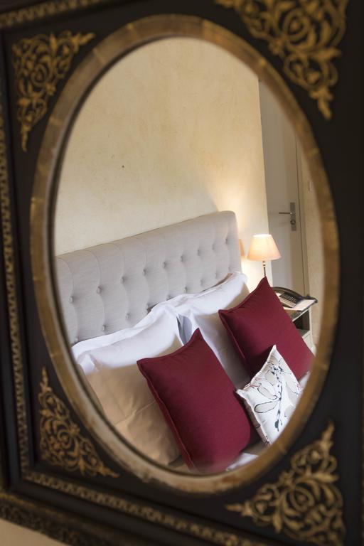 Logis Hotel Les Hospitaliers Le Poet-Laval Bagian luar foto