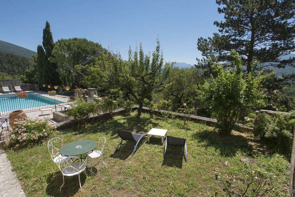 Logis Hotel Les Hospitaliers Le Poet-Laval Bagian luar foto