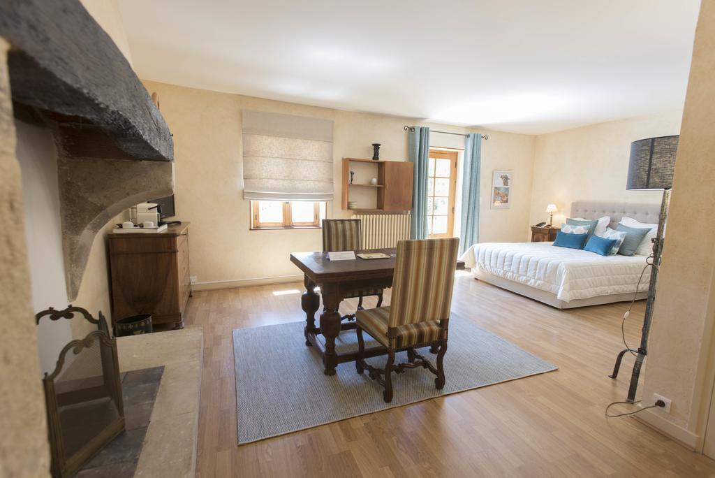 Logis Hotel Les Hospitaliers Le Poet-Laval Bagian luar foto