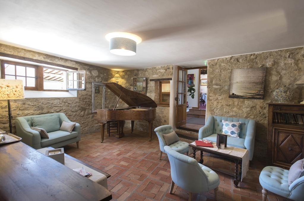 Logis Hotel Les Hospitaliers Le Poet-Laval Bagian luar foto