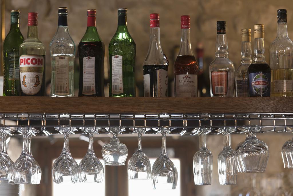 Logis Hotel Les Hospitaliers Le Poet-Laval Bagian luar foto