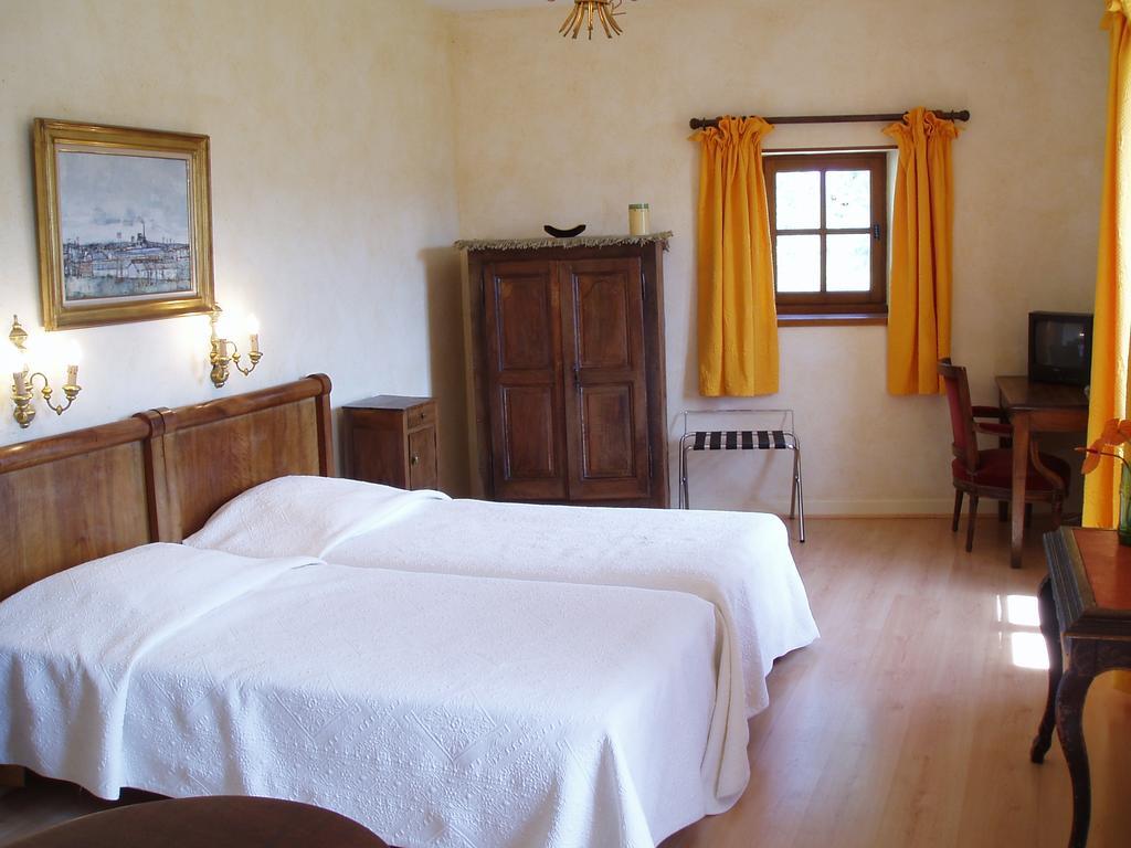 Logis Hotel Les Hospitaliers Le Poet-Laval Bagian luar foto