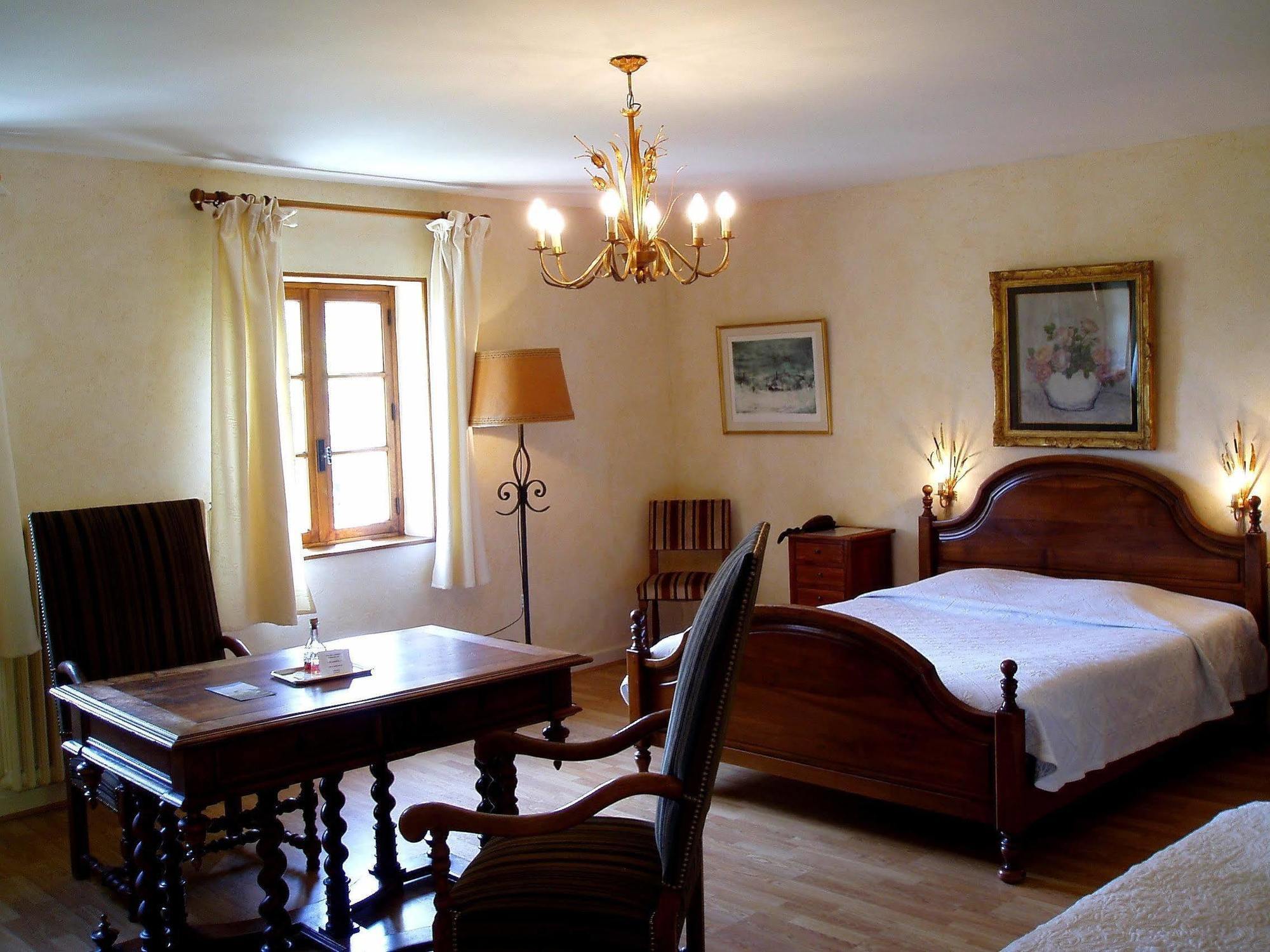 Logis Hotel Les Hospitaliers Le Poet-Laval Bagian luar foto