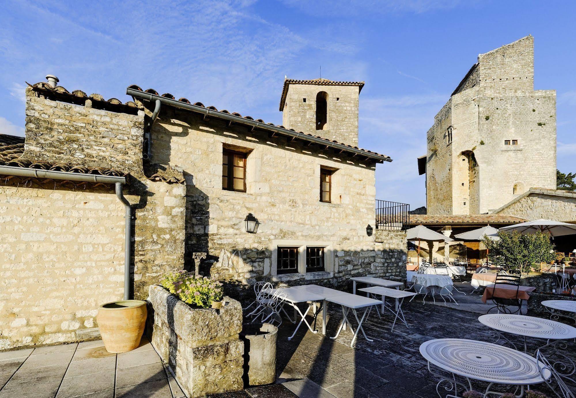 Logis Hotel Les Hospitaliers Le Poet-Laval Bagian luar foto