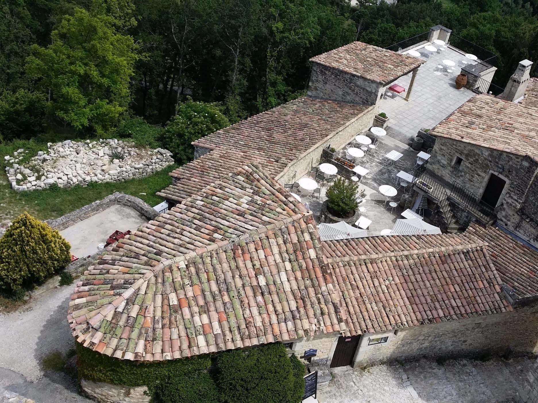 Logis Hotel Les Hospitaliers Le Poet-Laval Bagian luar foto